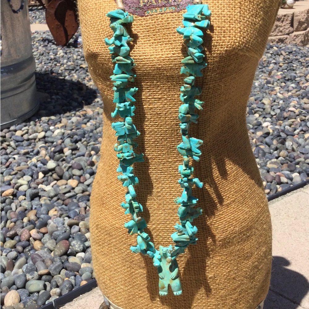 Vintage - Native American Authentic Hand Carved Turquoise Fetish Necklace